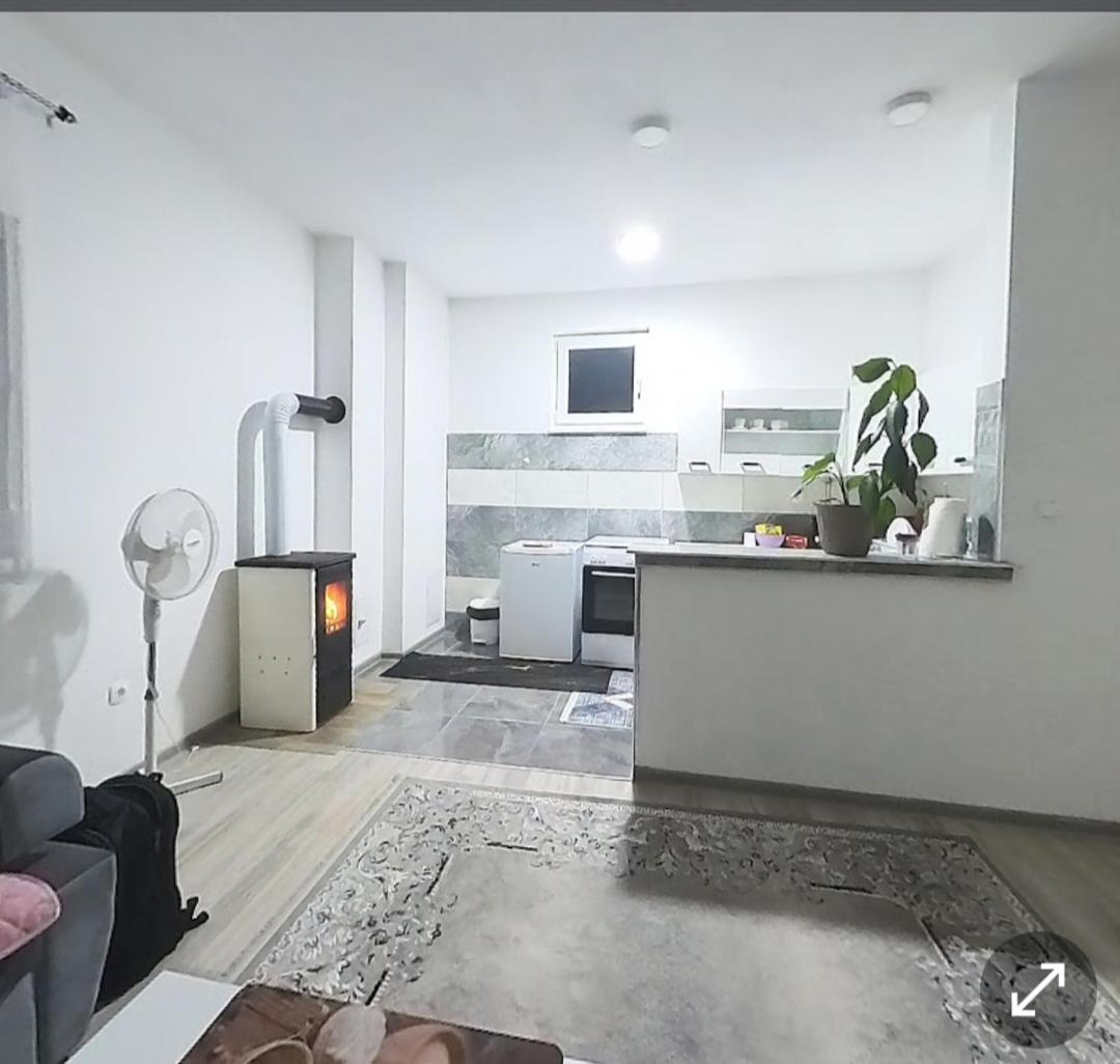 Apartman Visoko-Oaza Mira Εξωτερικό φωτογραφία
