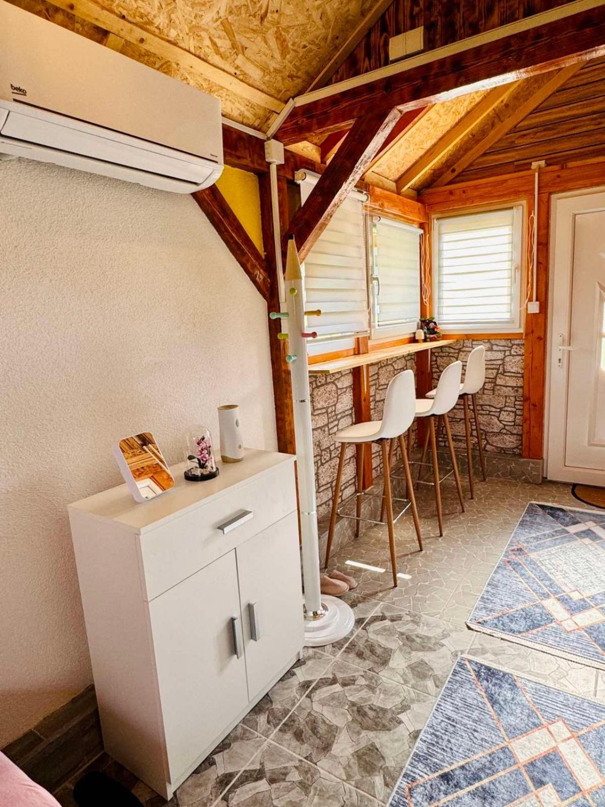 Apartman Visoko-Oaza Mira Εξωτερικό φωτογραφία