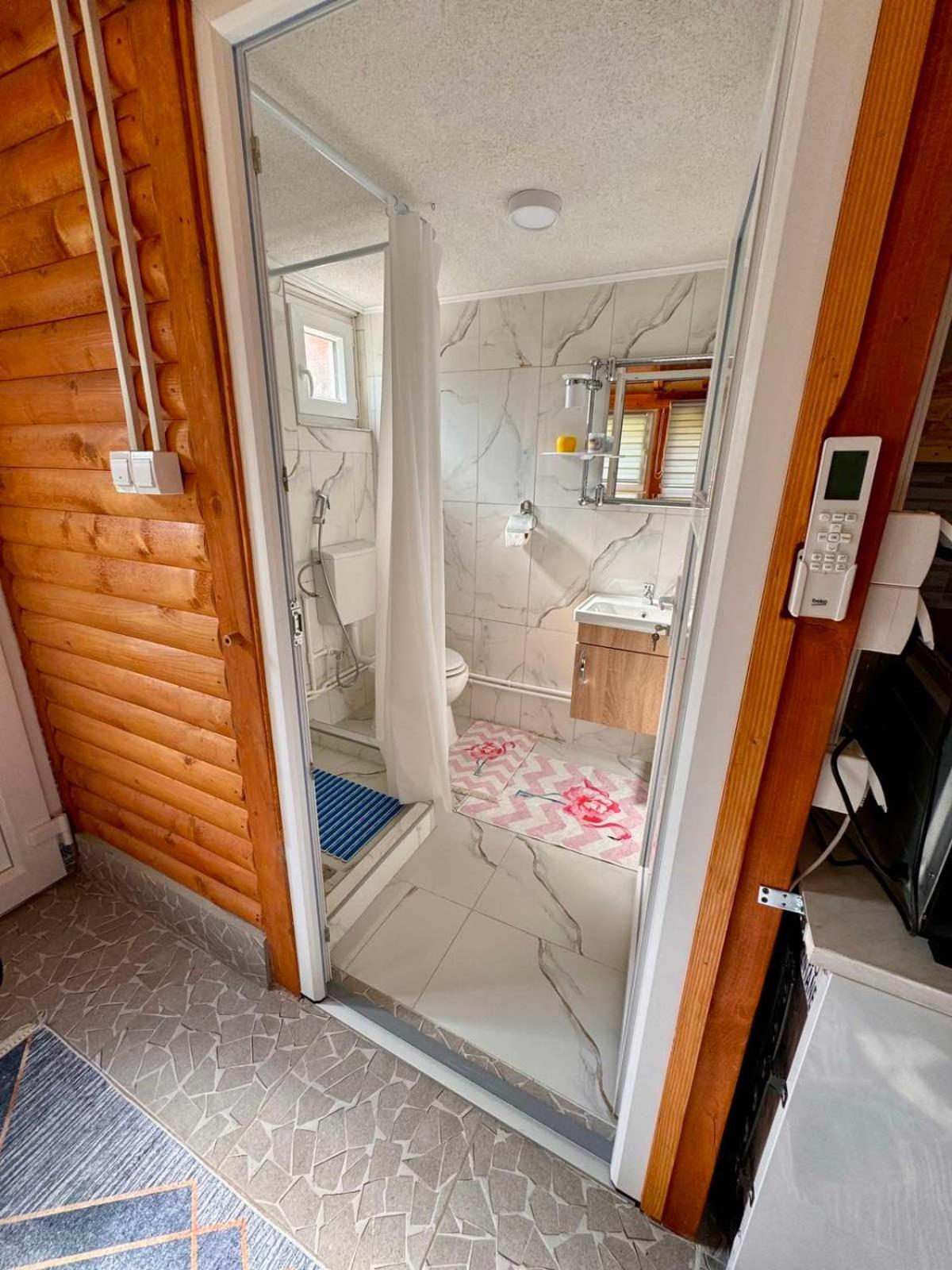 Apartman Visoko-Oaza Mira Εξωτερικό φωτογραφία